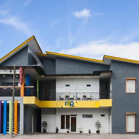 Rap Hotel Balige Exteriér fotografie